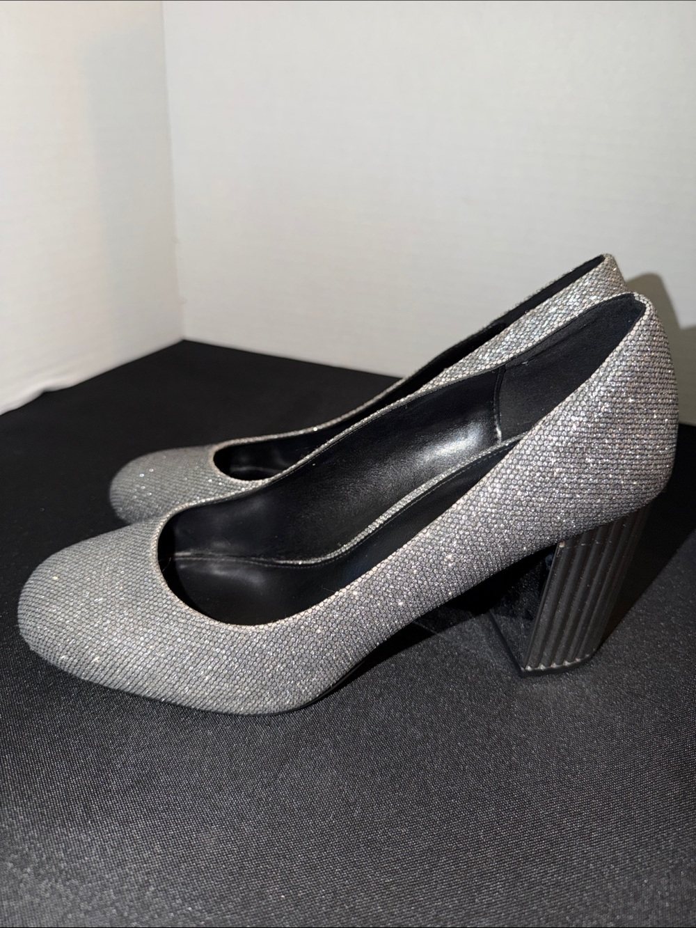 Michael Kors Silver Porter Flex Pumps Size 8